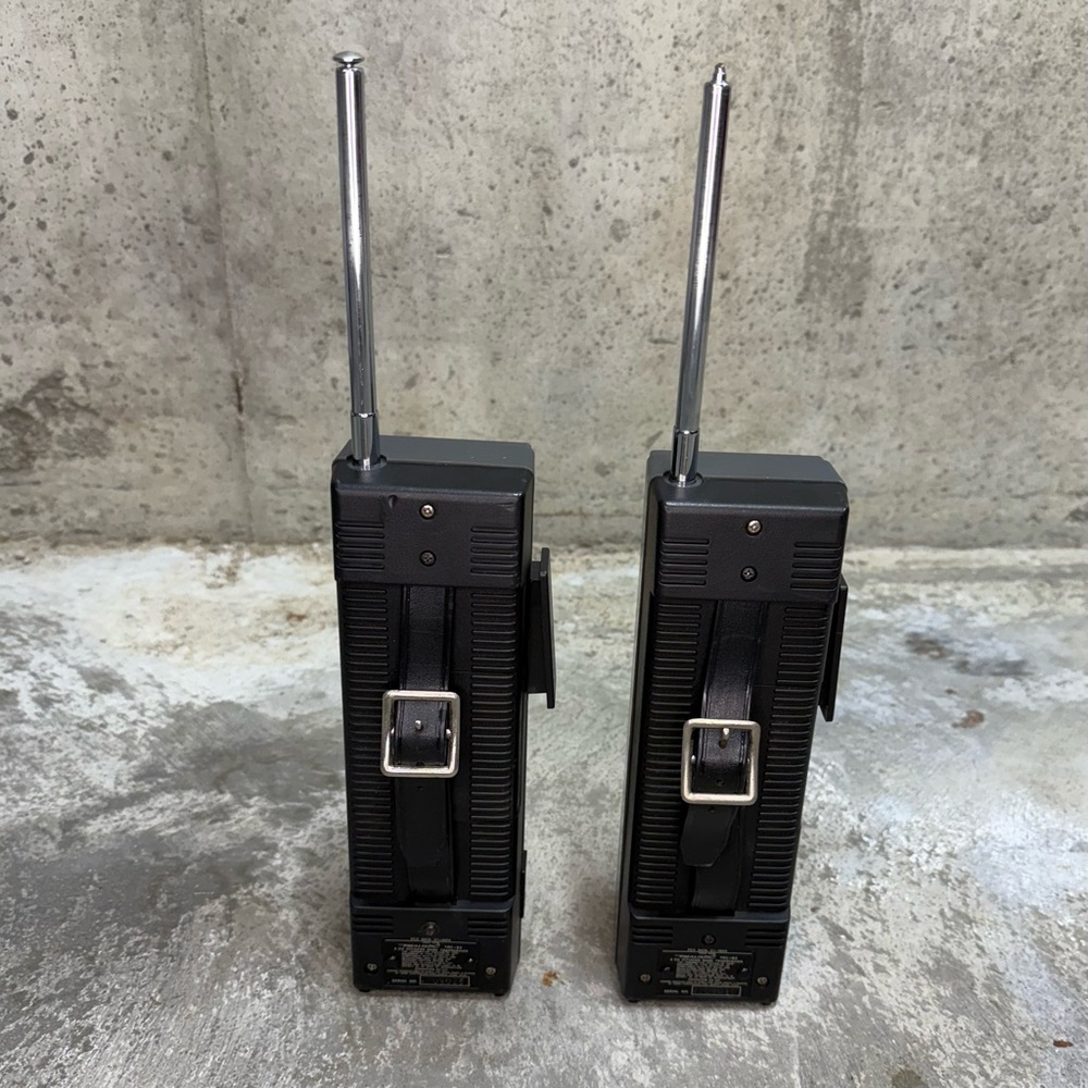 Realistic TRC-83 CB Walkie Talkies Pair Tested Working Vintage - Picture 3 of 11